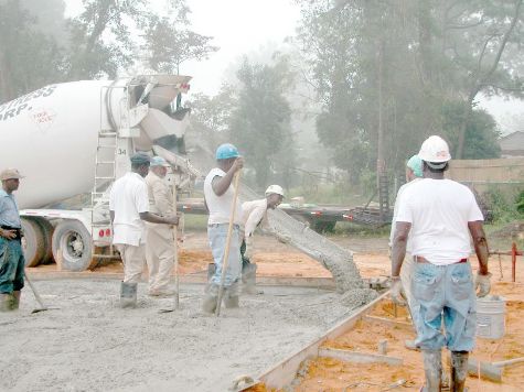 this image shows concrete pouring in aliso viejo